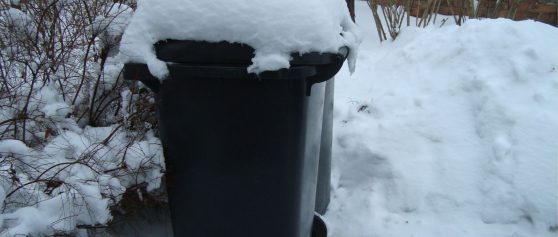 Wegen teilweise fehlendem Winterdienst kommt es zu Einschränkungen bei der Abfallentsorgung